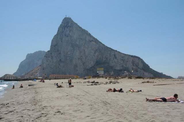 Old Town Brand New Studio Apartment Gibraltar Exterior foto